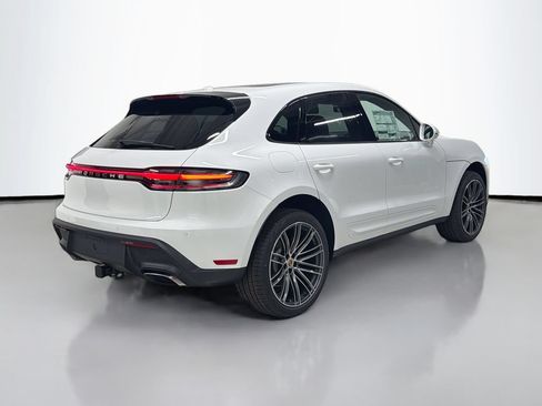 New 2026 Porsche Macan AWD/4WD image 9