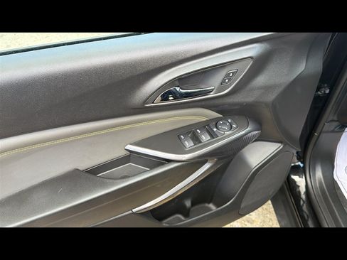 Used 2025 Chevrolet Trax ACTIV w/ Driver Confidence Package FWD image 7