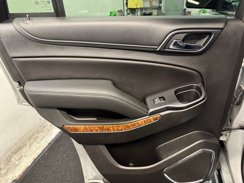 Used 2018 Chevrolet Tahoe Premier image 16