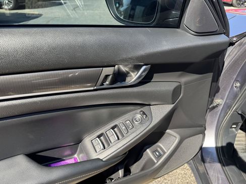 Used 2018 Honda Accord Sport image 19