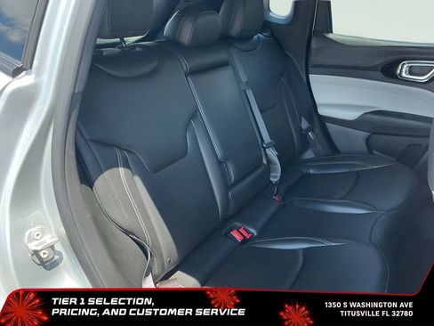 Used 2025 Jeep Compass Limited AWD/4WD image 19
