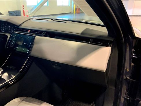 Used 2026 Land Rover Range Rover Velar Dynamic SE image 18