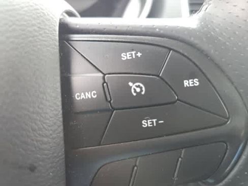 Used 2018 Dodge Durango SXT w/ 3rd Row Seating Group image 12