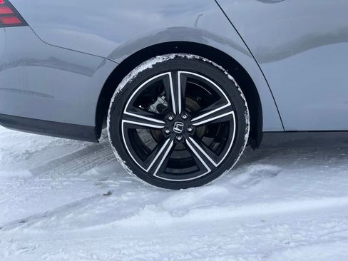 Used 2025 Honda Accord Sport image 11