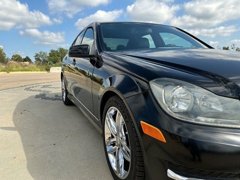 Used 2013 Mercedes-Benz C 250 Sedan image 9