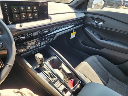 Used 2024 Honda Accord Sport image 27