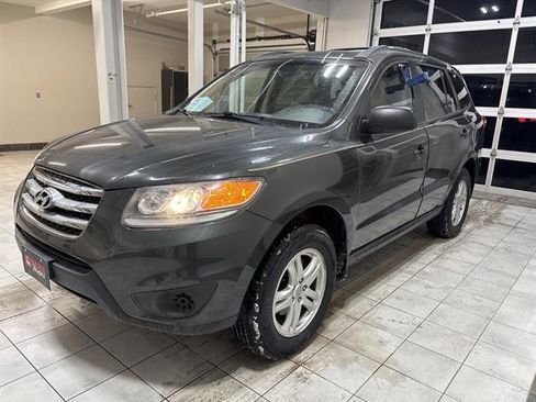 Used 2012 Hyundai Santa Fe GLS image 1