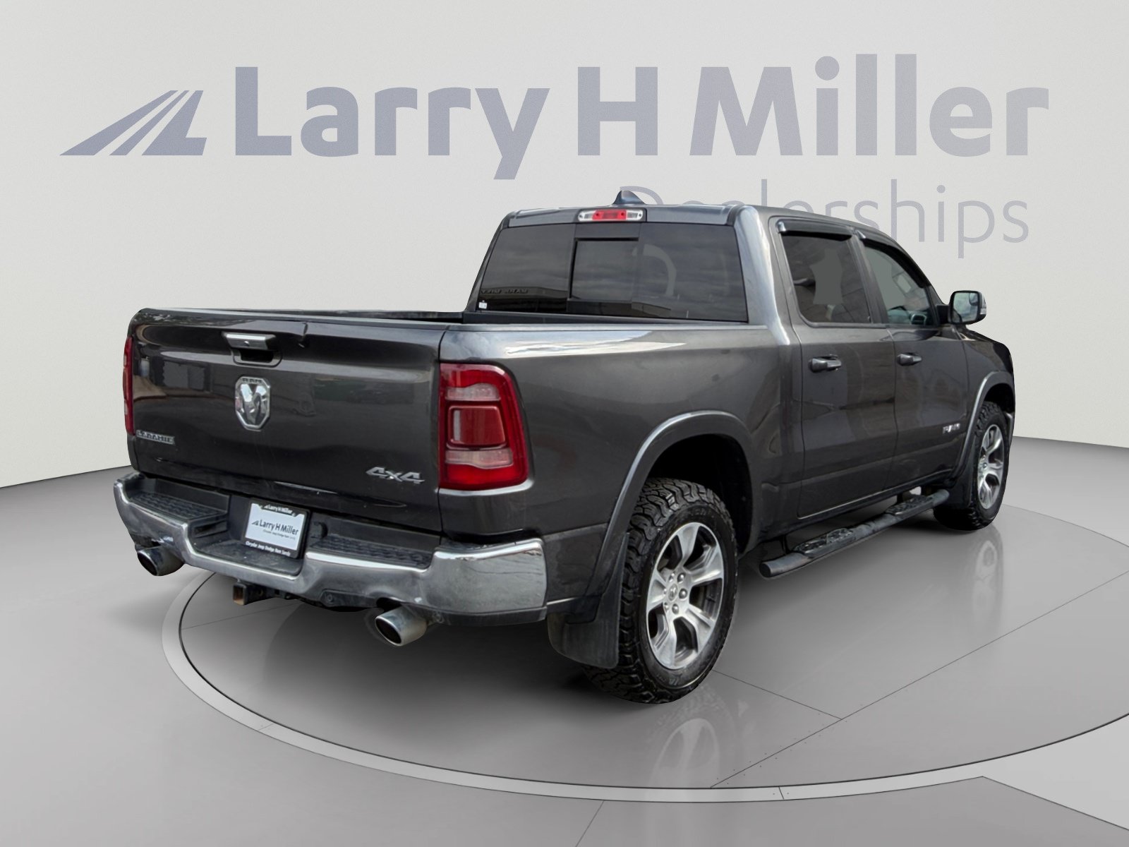 Used 2022 RAM 1500 Laramie AWD/4WD image 5