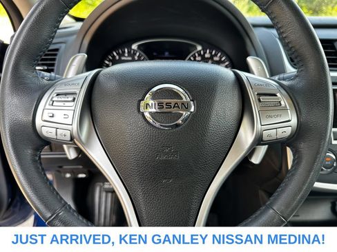 Used 2017 Nissan Altima 2.5 SR FWD image 12