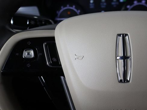 Used 2020 Lincoln Corsair FWD image 8