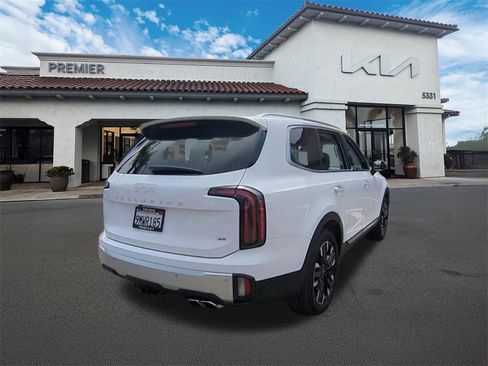 Used 2024 Kia Telluride SX Prestige w/ Towing Package image 7