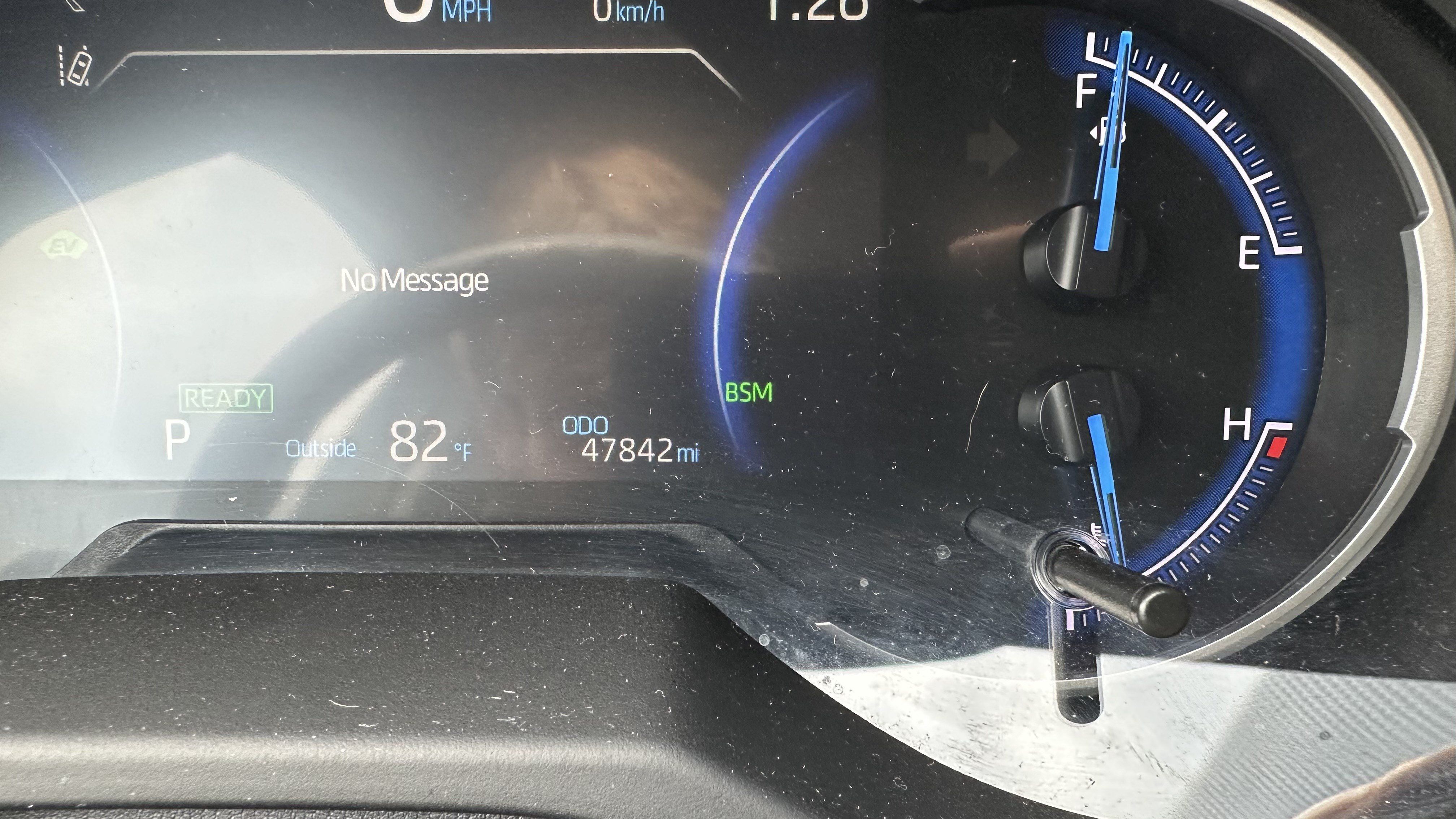 Used 2025 Toyota RAV4 XLE AWD/4WD image 23