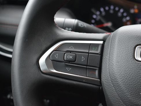Used 2025 Jeep Compass Trailhawk AWD/4WD image 13