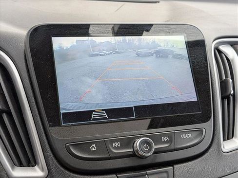 Used 2022 Chevrolet Malibu LT image 10