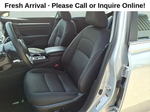 Used 2023 Nissan Altima 2.5 SV AWD/4WD image 12