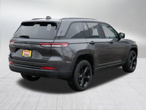 Certified 2023 Jeep Grand Cherokee Limited w/ Luxury Tech Group II image 7