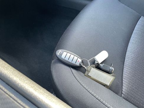 Used 2025 Nissan Altima 2.5 SV image 22