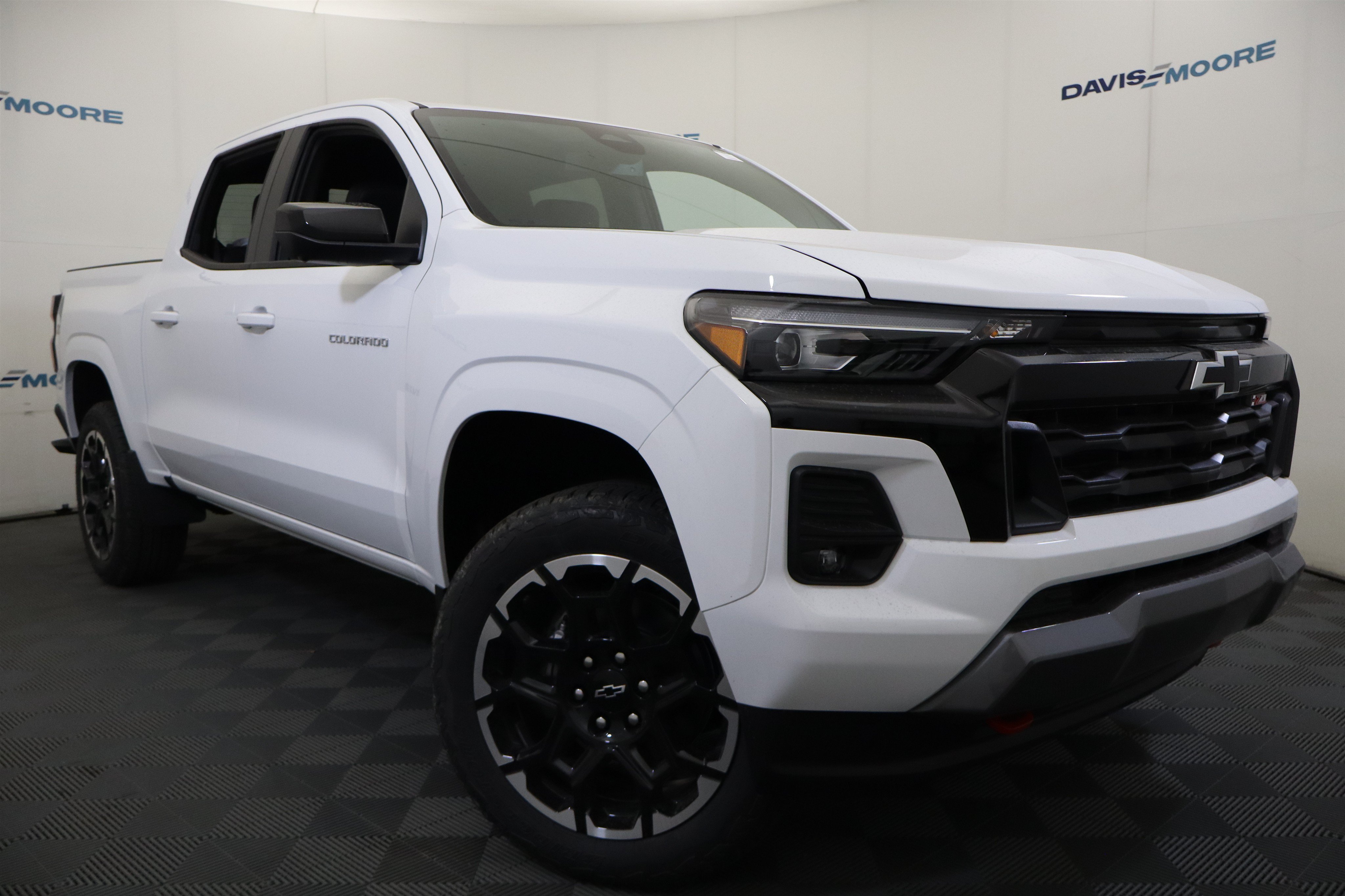 New 2026 Chevrolet Colorado Z71 w/ Technology Package AWD/4WD image 2