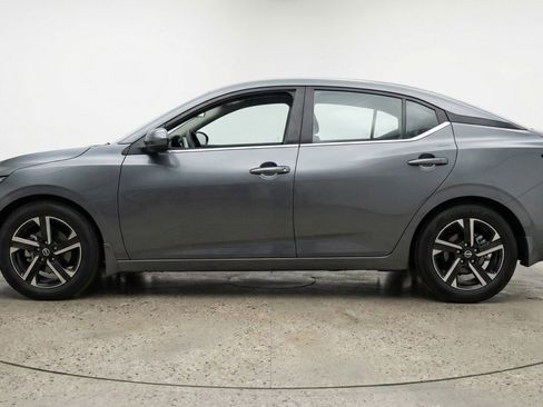 Used 2025 Nissan Sentra SV image 5