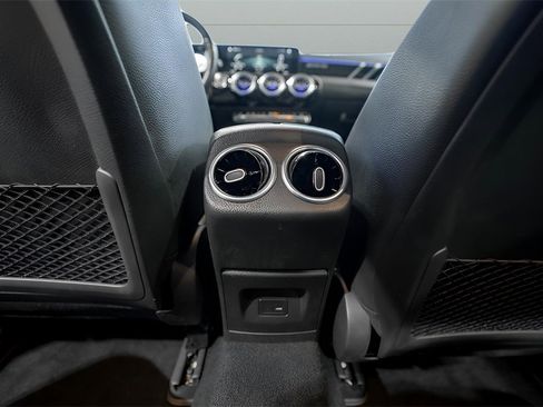 Used 2022 Mercedes-Benz CLA 35 AMG 4MATIC image 34