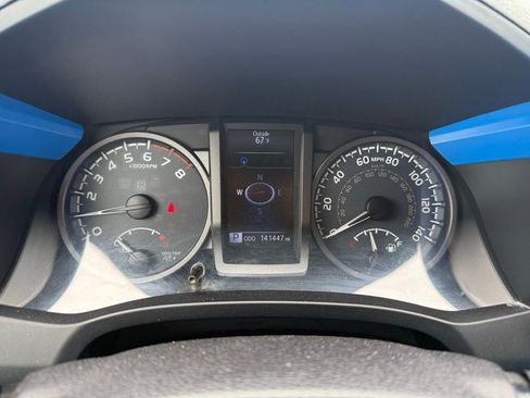 Used 2016 Toyota Tacoma TRD Off-Road w/ Towing Package image 8