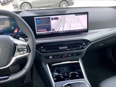 Certified 2025 BMW 330i Sedan image 6