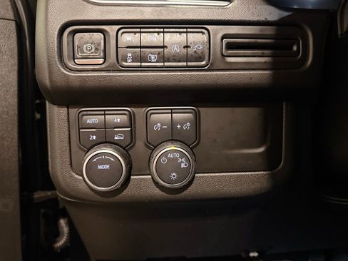 Used 2022 Chevrolet Tahoe RST w/ Luxury Package image 16