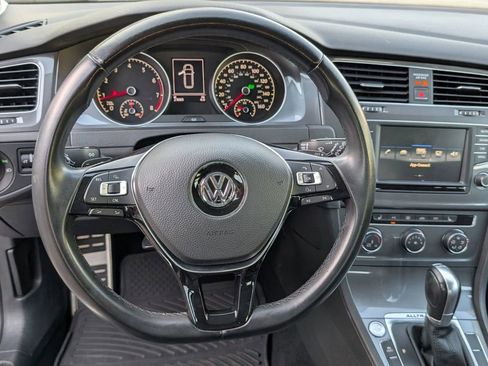 Used 2017 Volkswagen Golf Alltrack SE image 20