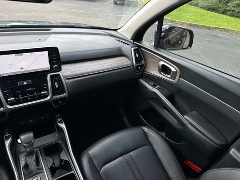 Used 2023 Kia Sorento EX FWD image 23