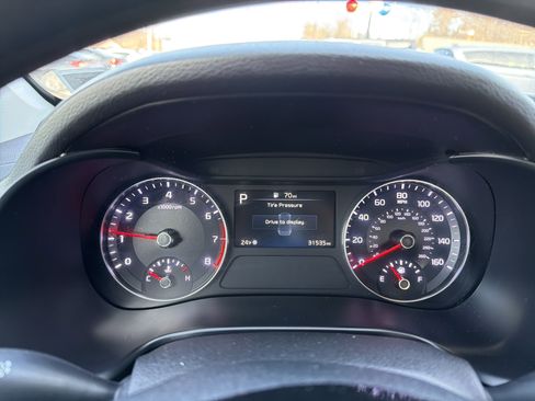 Used 2023 Kia Forte LXS image 17