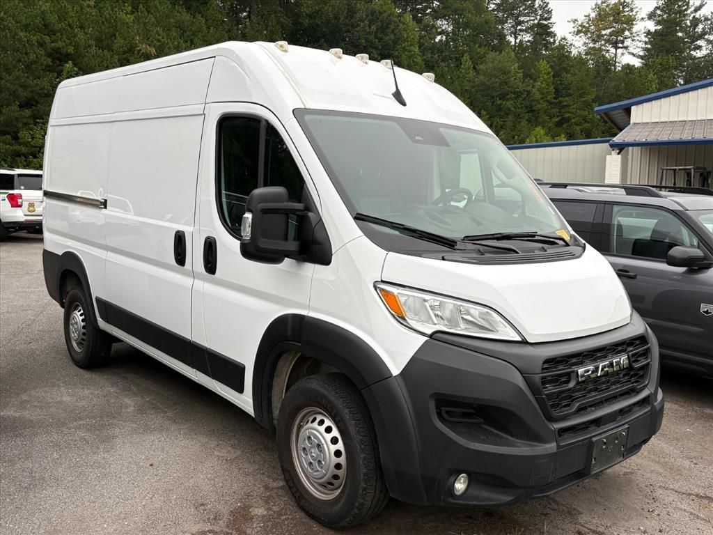 Used 2025 RAM ProMaster 2500 w/ Convenience Group FWD image 3