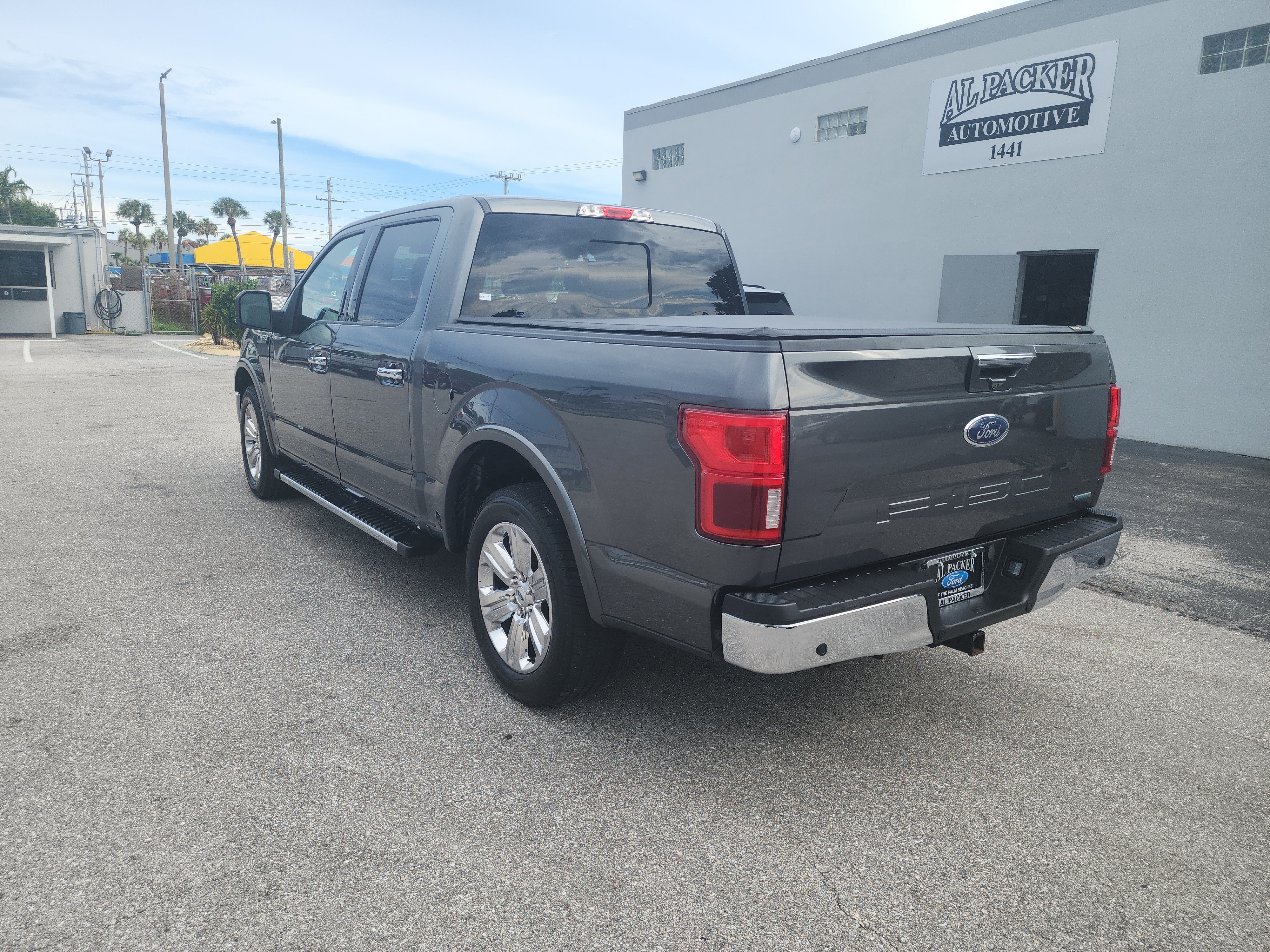 Used 2018 Ford F150 Lariat RWD image 3