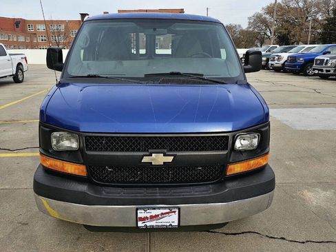 Used 2013 Chevrolet Express 2500 image 4