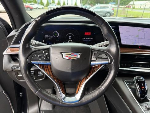 Used 2022 Cadillac Escalade Premium Luxury w/ Performance Package AWD/4WD image 17