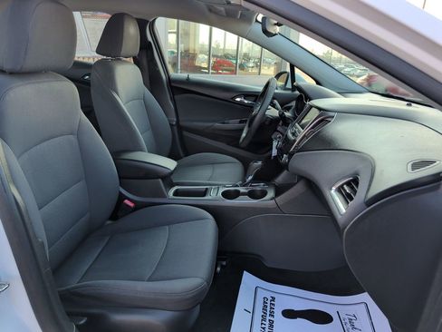 Used 2019 Chevrolet Cruze LT w/ LT Fleet Convenience Package image 21
