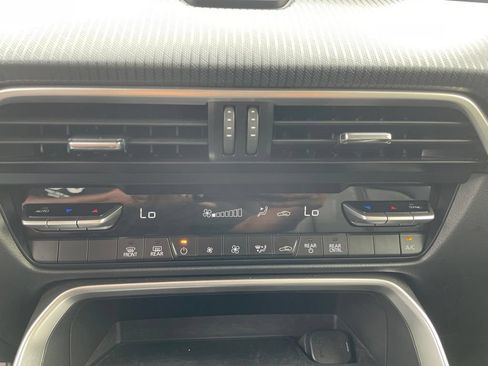 Used 2025 MAZDA CX-90 3.3 Turbo w/ Select Package AWD/4WD image 12