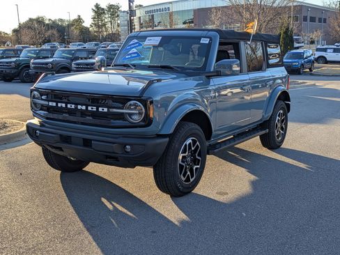 Certified 2021 Ford Bronco Outer Banks image 8