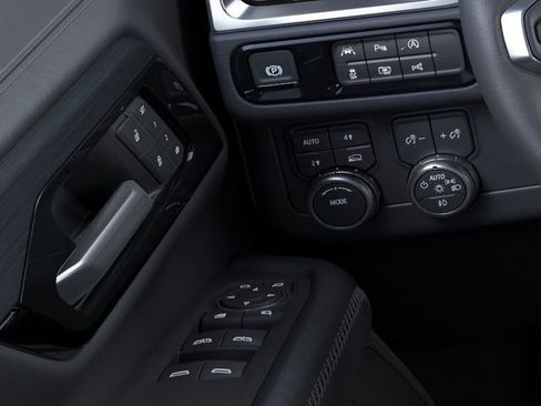 New 2026 GMC Yukon Denali w/ Sun & Power Step Package AWD/4WD image 22