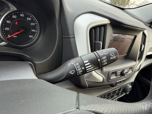Used 2023 GMC Terrain SLE image 30