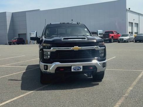 Used 2024 Chevrolet Silverado 2500 LT w/ Convenience Package AWD/4WD image 7
