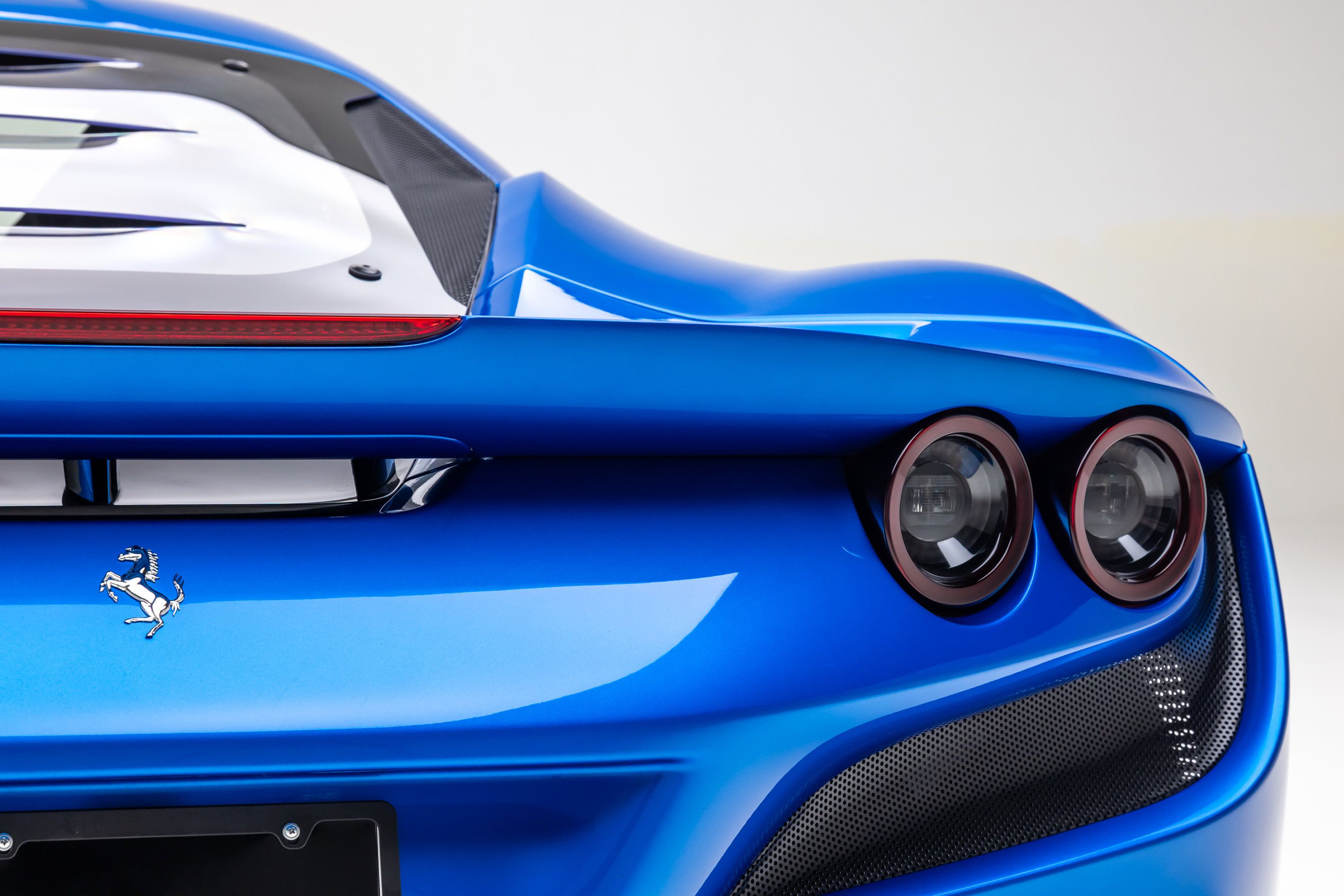 Certified 2021 Ferrari F8 Tributo RWD image 17