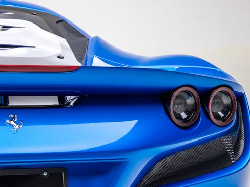 Certified 2021 Ferrari F8 Tributo RWD image 17