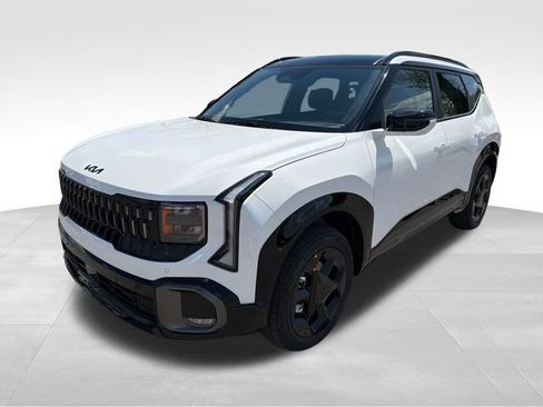 New 2027 Kia Seltos X-Line S w/ X-Line S Premium Package AWD/4WD image 3