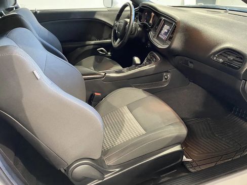 Used 2019 Dodge Challenger R/T w/ Driver Convenience Group image 6