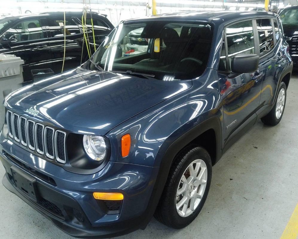 Used 2023 Jeep Renegade Latitude AWD/4WD image 1