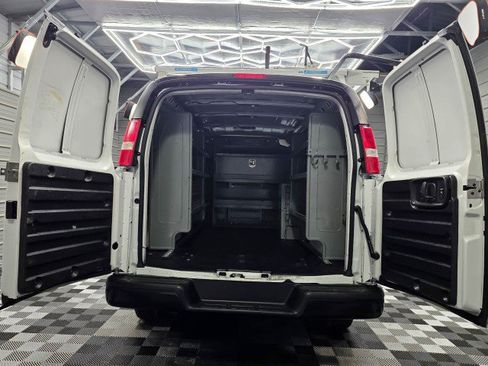 Used 2023 GMC Savana 2500 w/ Driver Convenience Package RWD image 12