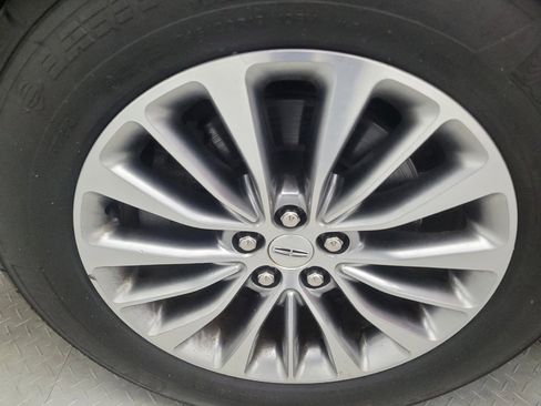 Used 2016 Lincoln MKX Select w/ Select Plus Package image 31