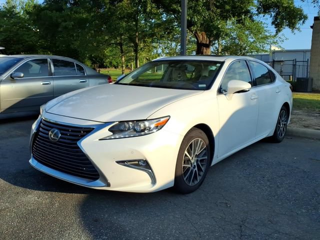 Used 2016 Lexus ES 350 w/ Luxury Package w/Wood Trim FWD image 1