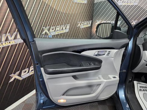 Used 2017 Honda Pilot Touring image 16