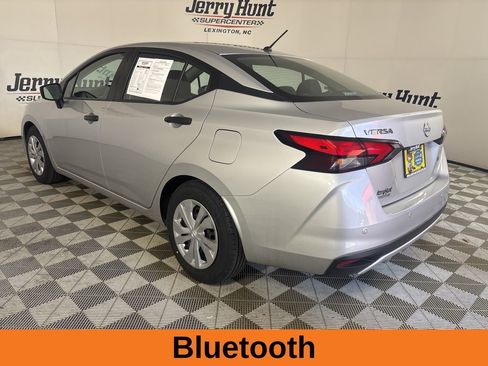 Used 2025 Nissan Versa S FWD image 7